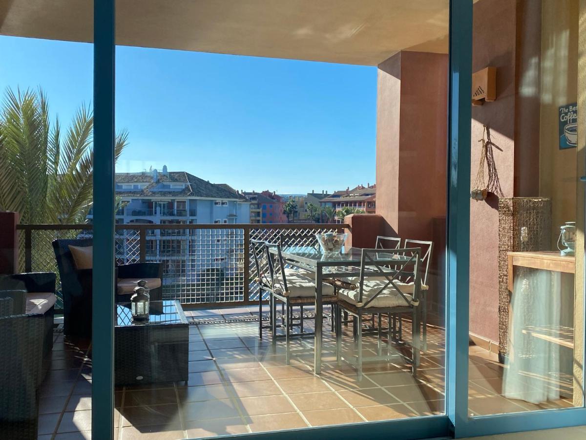 סן רוקה Apartamento Con Terraza Sobre La Marina De Sotogrande מראה חיצוני תמונה