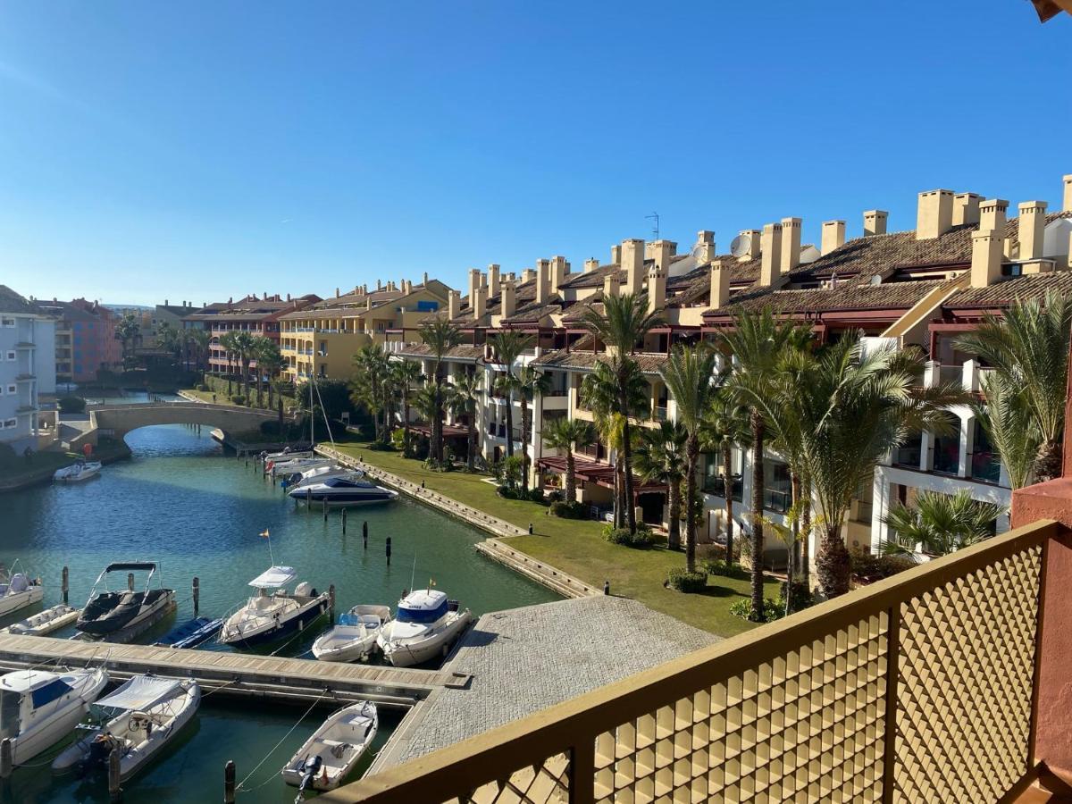סן רוקה Apartamento Con Terraza Sobre La Marina De Sotogrande מראה חיצוני תמונה