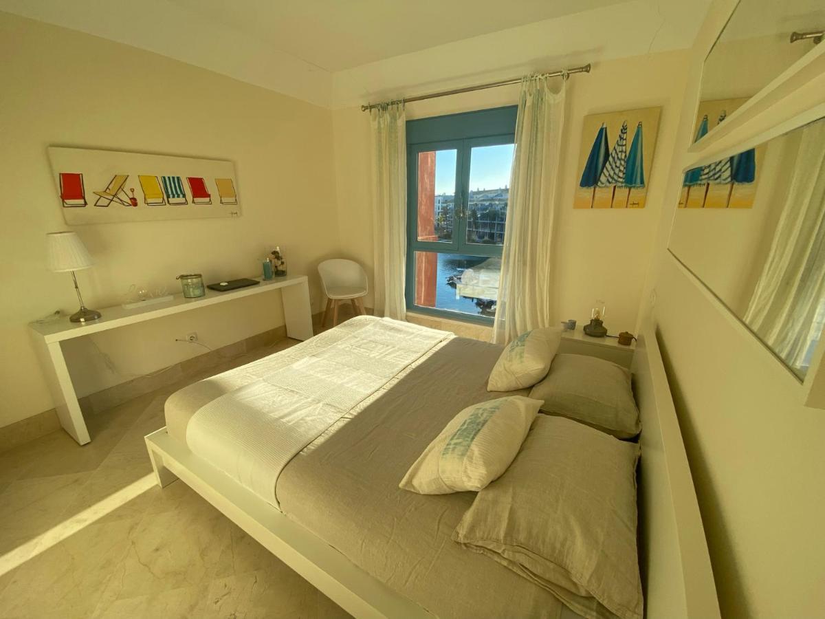 סן רוקה Apartamento Con Terraza Sobre La Marina De Sotogrande מראה חיצוני תמונה