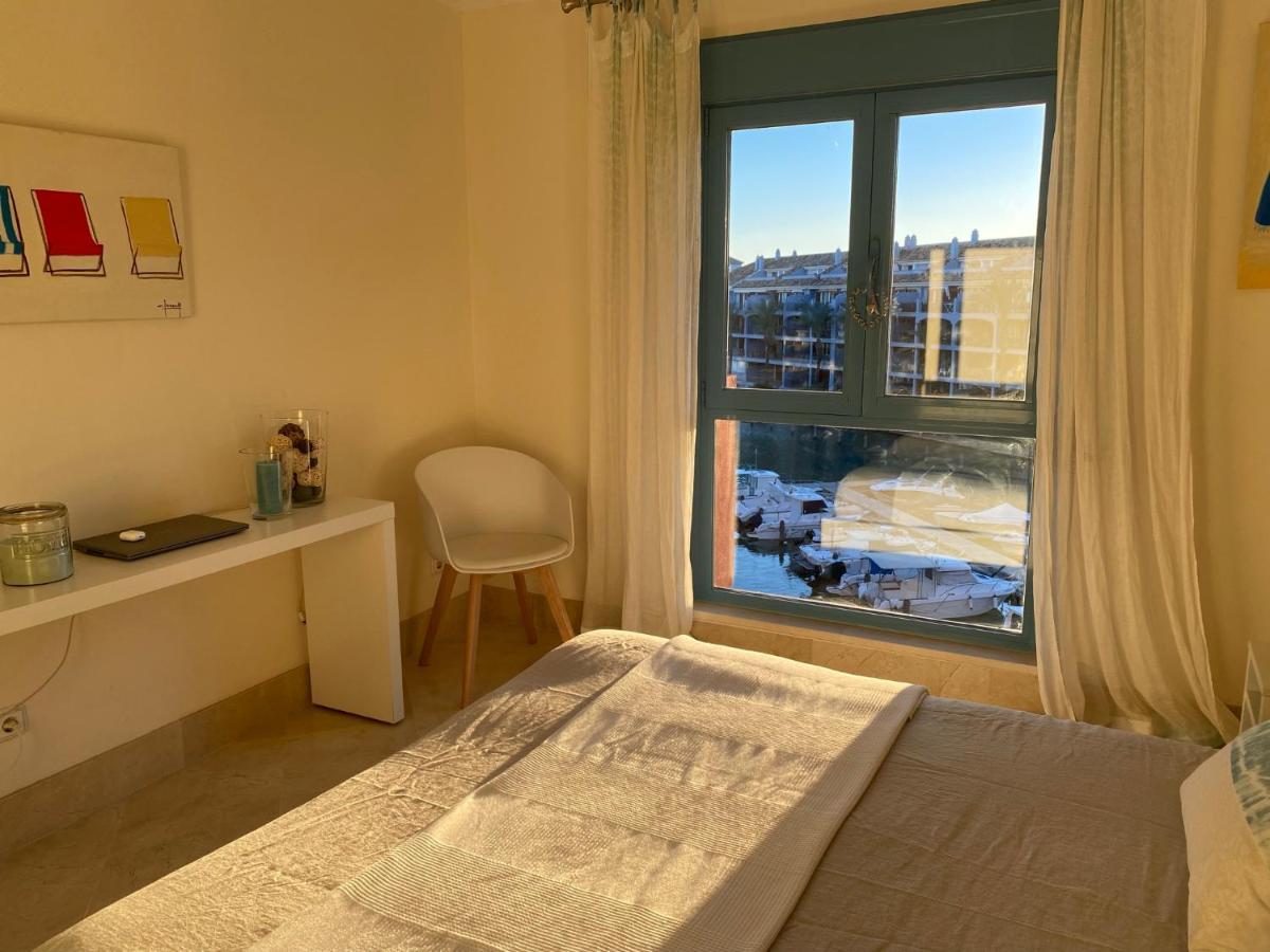 סן רוקה Apartamento Con Terraza Sobre La Marina De Sotogrande מראה חיצוני תמונה
