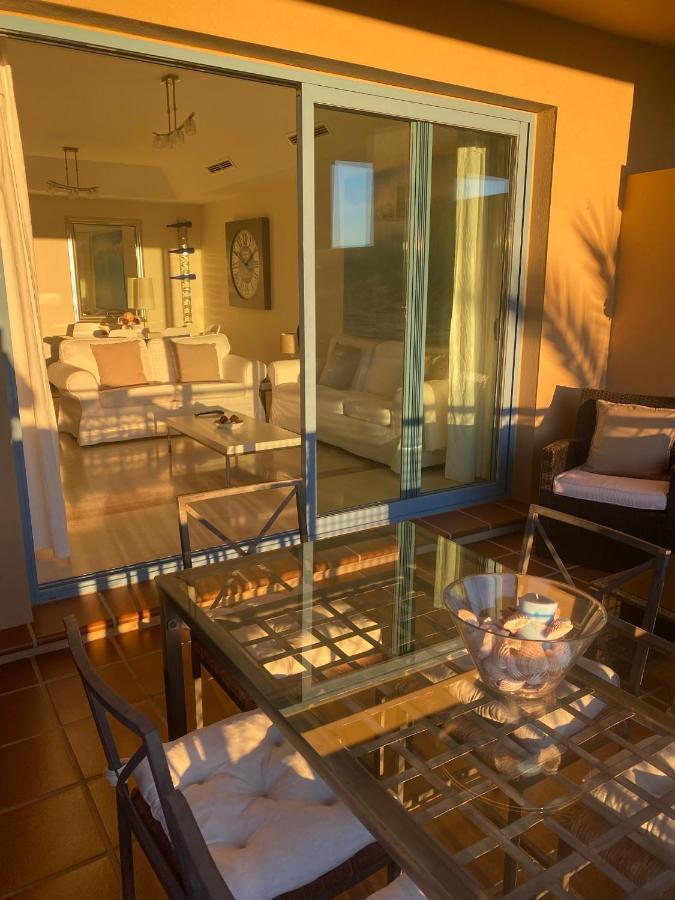 סן רוקה Apartamento Con Terraza Sobre La Marina De Sotogrande מראה חיצוני תמונה