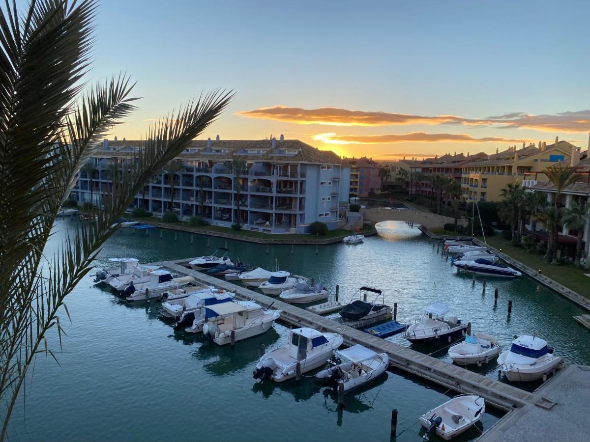 סן רוקה Apartamento Con Terraza Sobre La Marina De Sotogrande מראה חיצוני תמונה