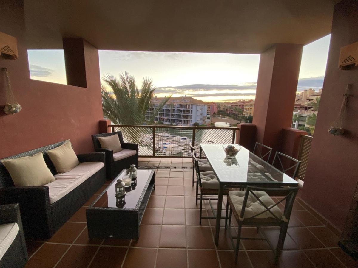 סן רוקה Apartamento Con Terraza Sobre La Marina De Sotogrande מראה חיצוני תמונה