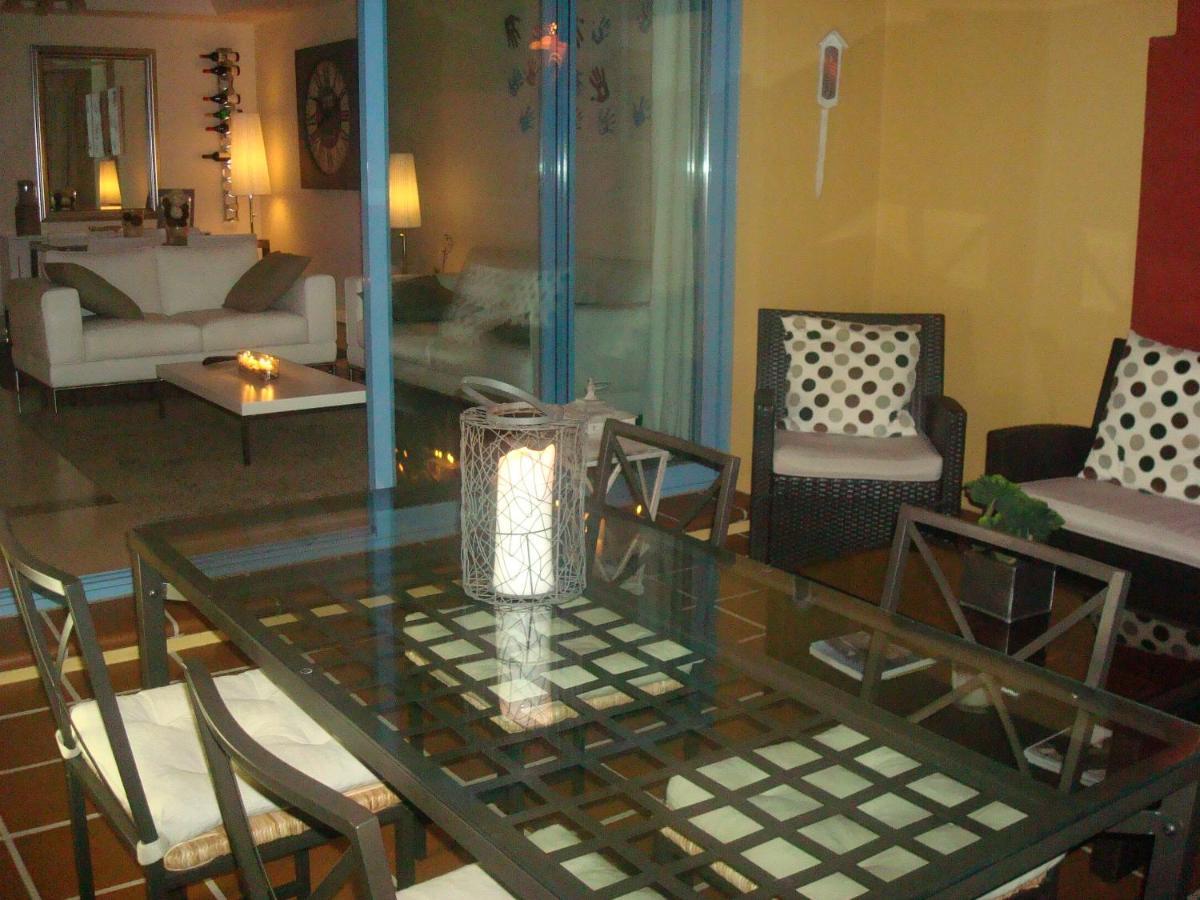 סן רוקה Apartamento Con Terraza Sobre La Marina De Sotogrande מראה חיצוני תמונה